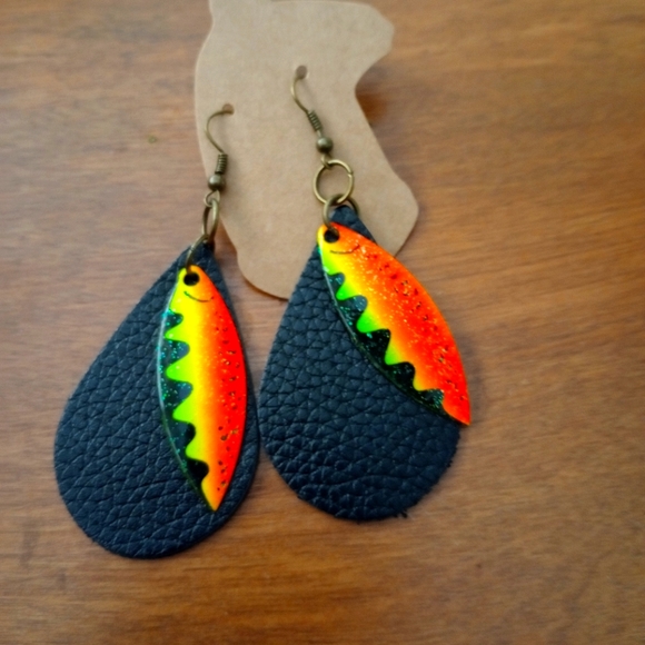 Leather and metal handmade earrings - Picture 1 of 1
